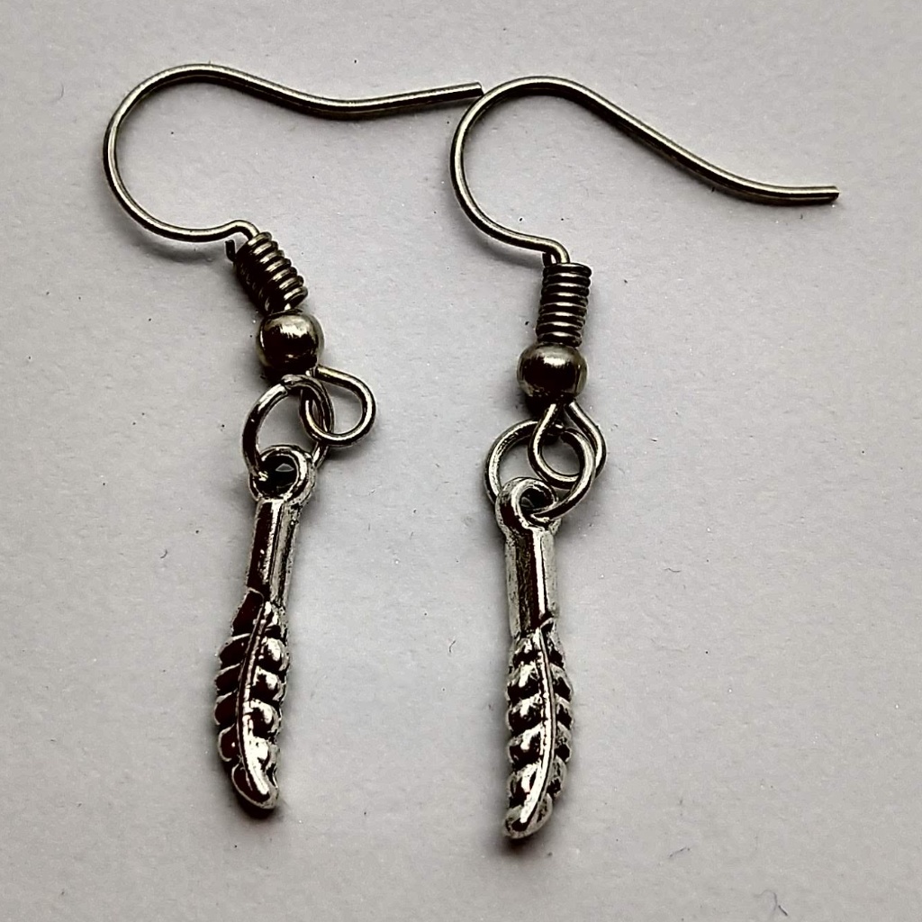 5/$20 Cute Leaf Dangle Earrings